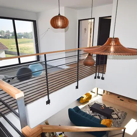 Вилла Moderne Avec Piscine