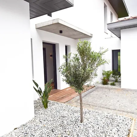 Moderne Avec Piscine * Англе